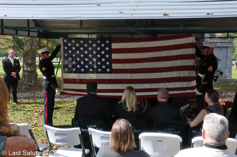 Last-Salute-military-funeral-guard-95