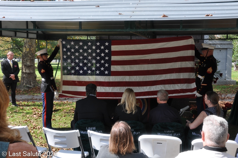 Last-Salute-military-funeral-guard-96