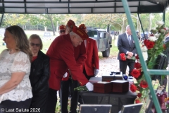 Last-Salute-military-funeral-guard-174