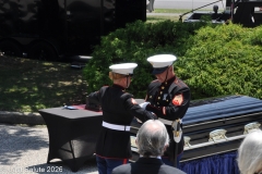 Last-Salute-military-funeral-guard-100