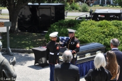 Last-Salute-military-funeral-guard-105