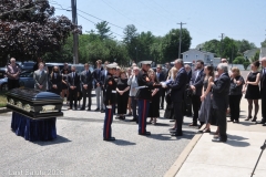 Last-Salute-military-funeral-guard-111