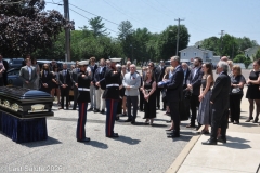 Last-Salute-military-funeral-guard-118