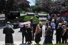 Last-Salute-military-funeral-guard-40