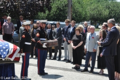 Last-Salute-military-funeral-guard-49