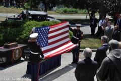 Last-Salute-military-funeral-guard-80