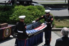 Last-Salute-military-funeral-guard-86