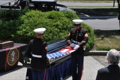 Last-Salute-military-funeral-guard-90