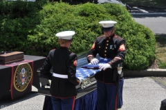 Last-Salute-military-funeral-guard-95