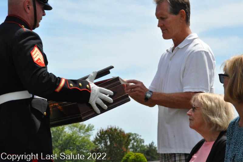 Last-Salute-military-funeral-honor-guard-0131