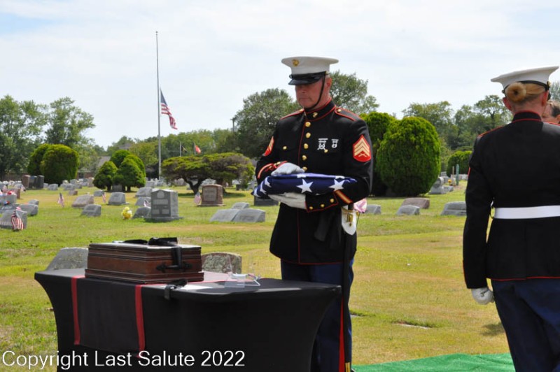 Last-Salute-military-funeral-honor-guard-0173